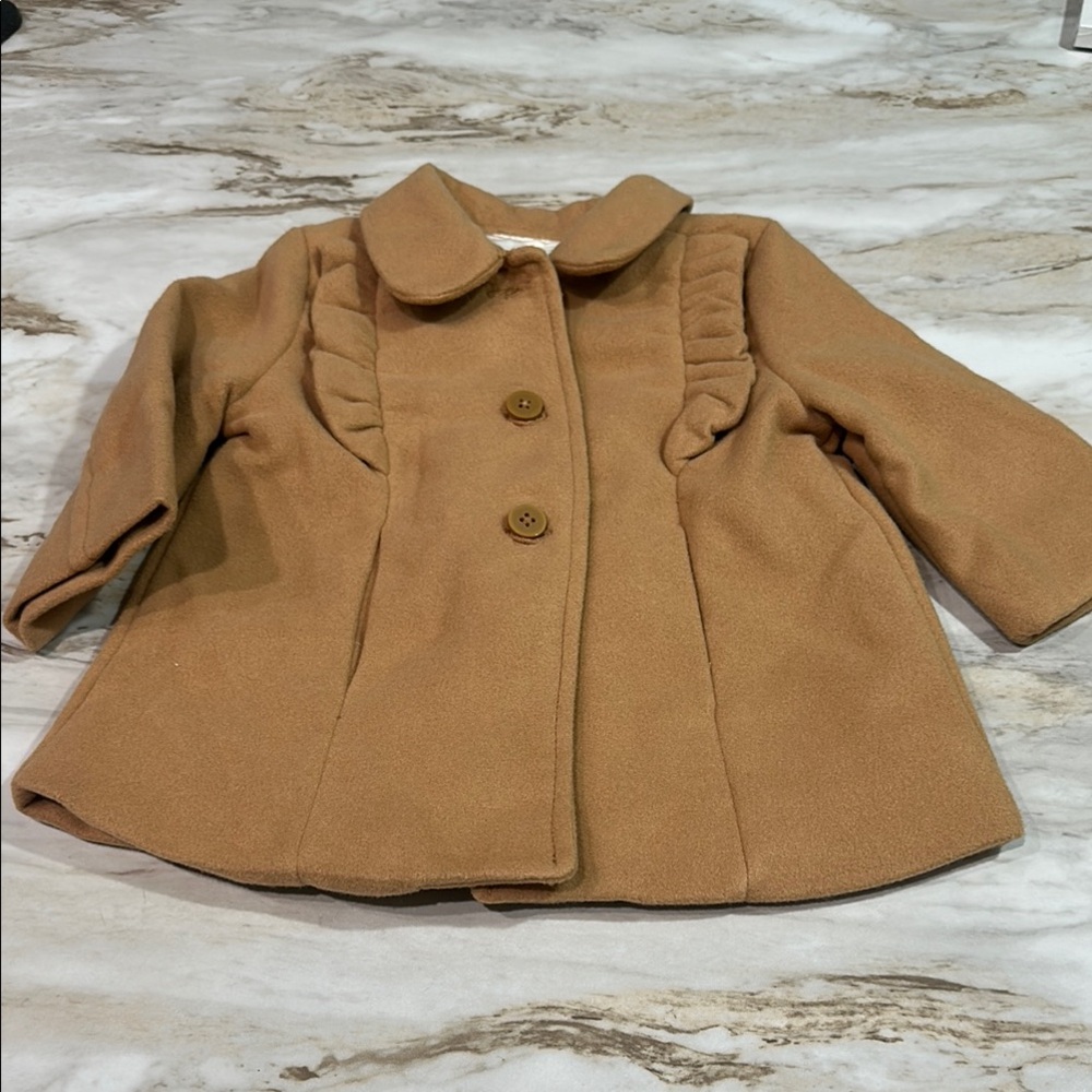 Tan Wool Pea Coat with Peter Pan Collar and A-Line Silhouette. Exc condition